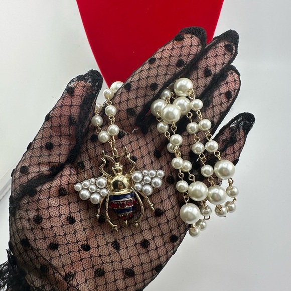 Anthropologie Pearl Bee Elegant Long Gold Necklace - Picture 5 of 12